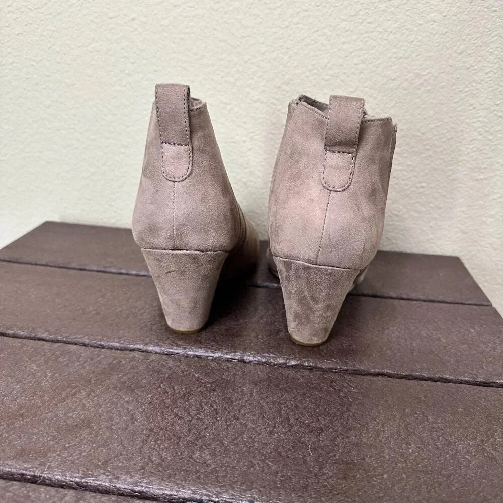 REPORT Gavin Style Suede Wedge Booties Shooties - 8